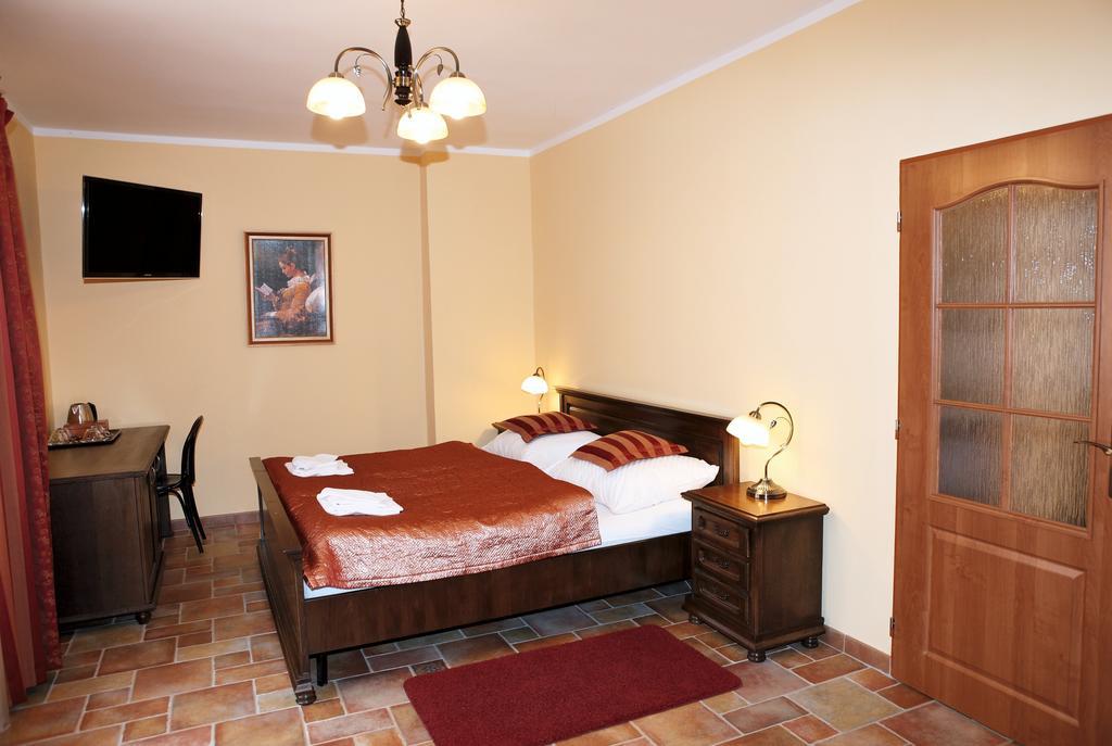 Hotel Pelikan Třeboň الغرفة الصورة