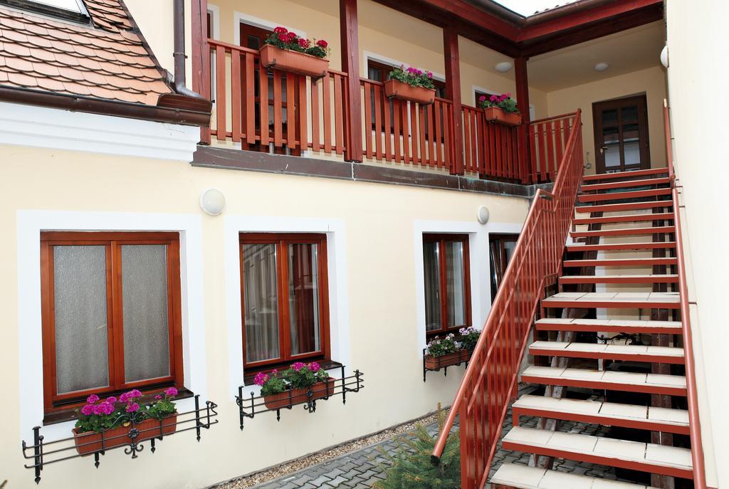 Hotel Pelikan Třeboň المظهر الخارجي الصورة